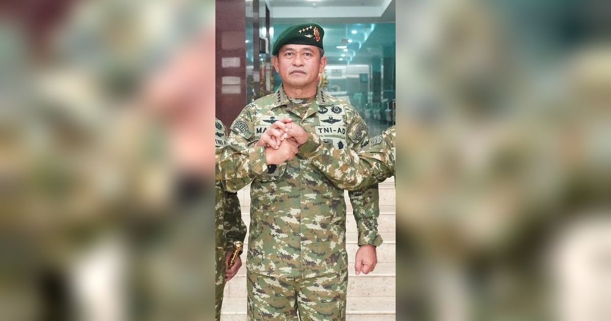 Jenderal Maruli Serahkan Tongkat Komando ke Pejabat Kostrad, Gagah saat Foto Bareng Bintang Satu dan Dua