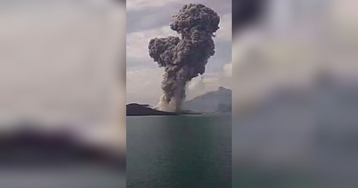 Gunung Anak Krakatau Erupsi, Masyarakat Diminta Tak Takut Berwisata ke Pantai Anyer