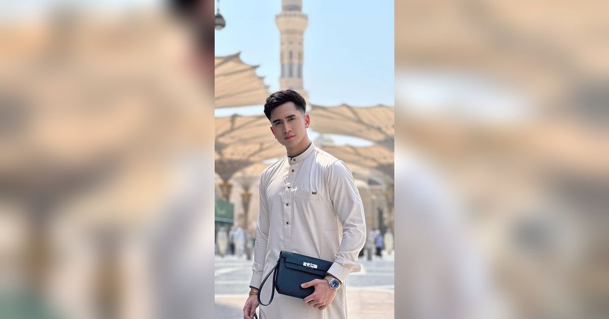 Outfit Foto Kampanye Verrell Bramasta Jadi Sorotan: Kok Robek-Robek?