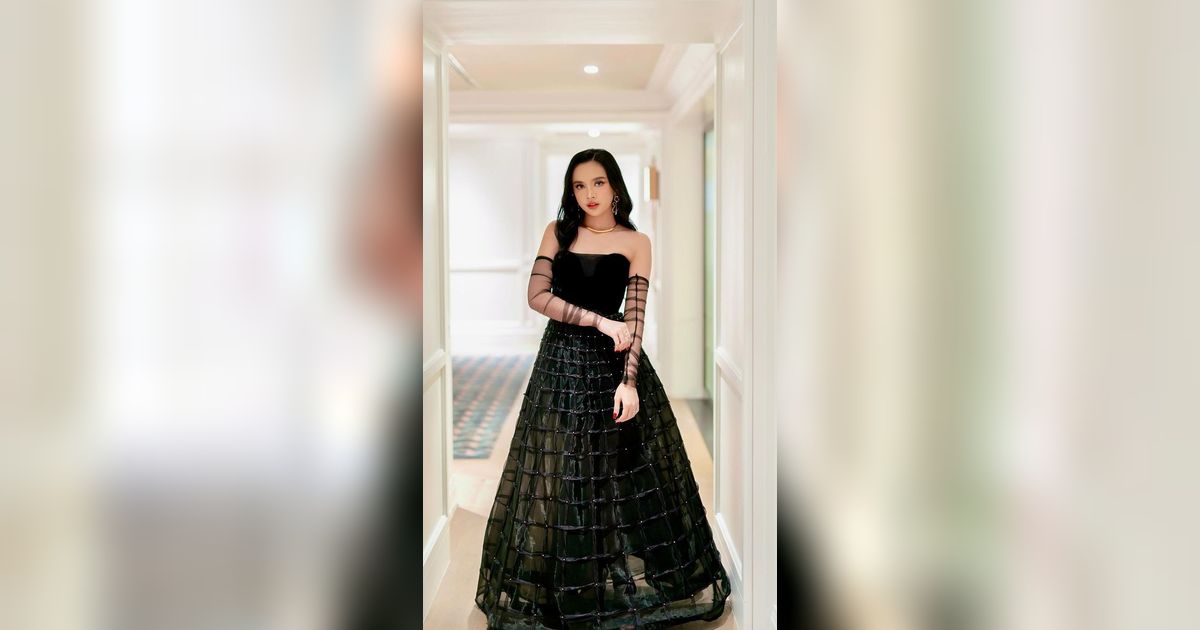 Lyodra Tampil Beda dengan Style Gothic di Atas Panggung,  Dramatis!