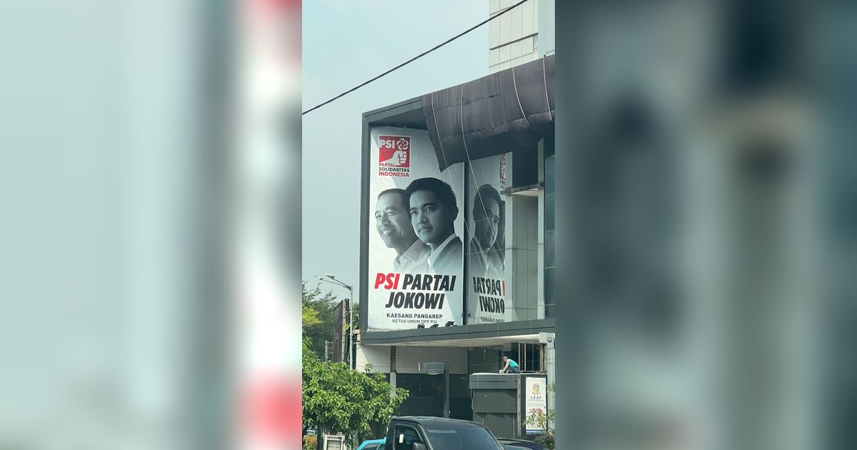 Politisi PDIP Heran PSI Pasang Baliho Jokowi