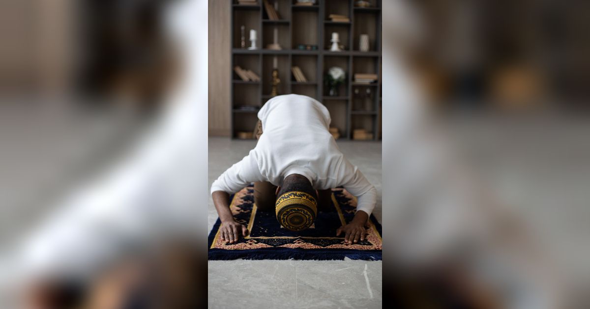 Jadi Kunci Turunnya Rahmat Allah SWT, Inilah Dzikir Sepertiga Malam yang Baik Diamalkan setelah Sholat Tahajud