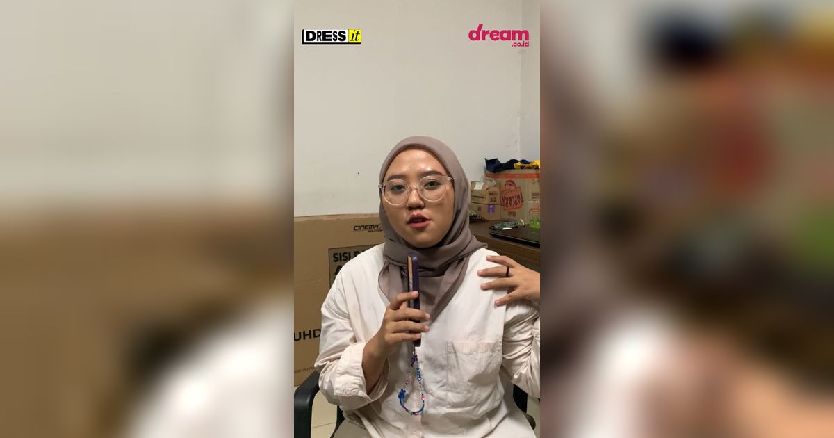 DRESS IT! QNA Outfit Cewe Redflag