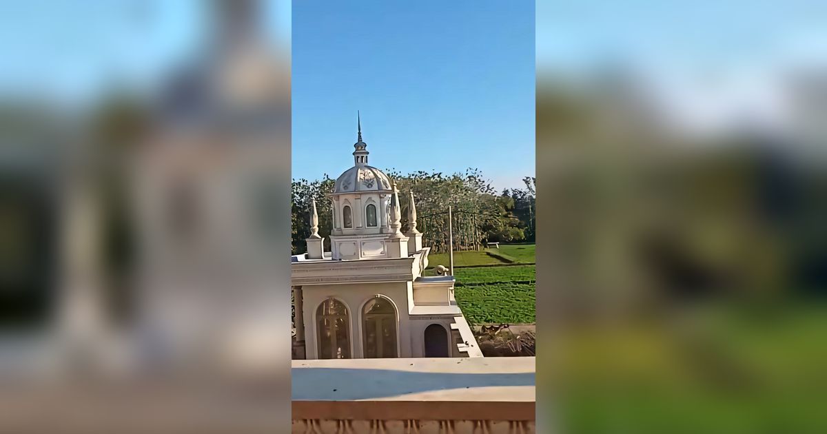 Viral! Tukang Rosok dari Madura Bangun Rumah Megah bak Istana Mepet Sawah, Mengusung Desain Romawi dan Yunani