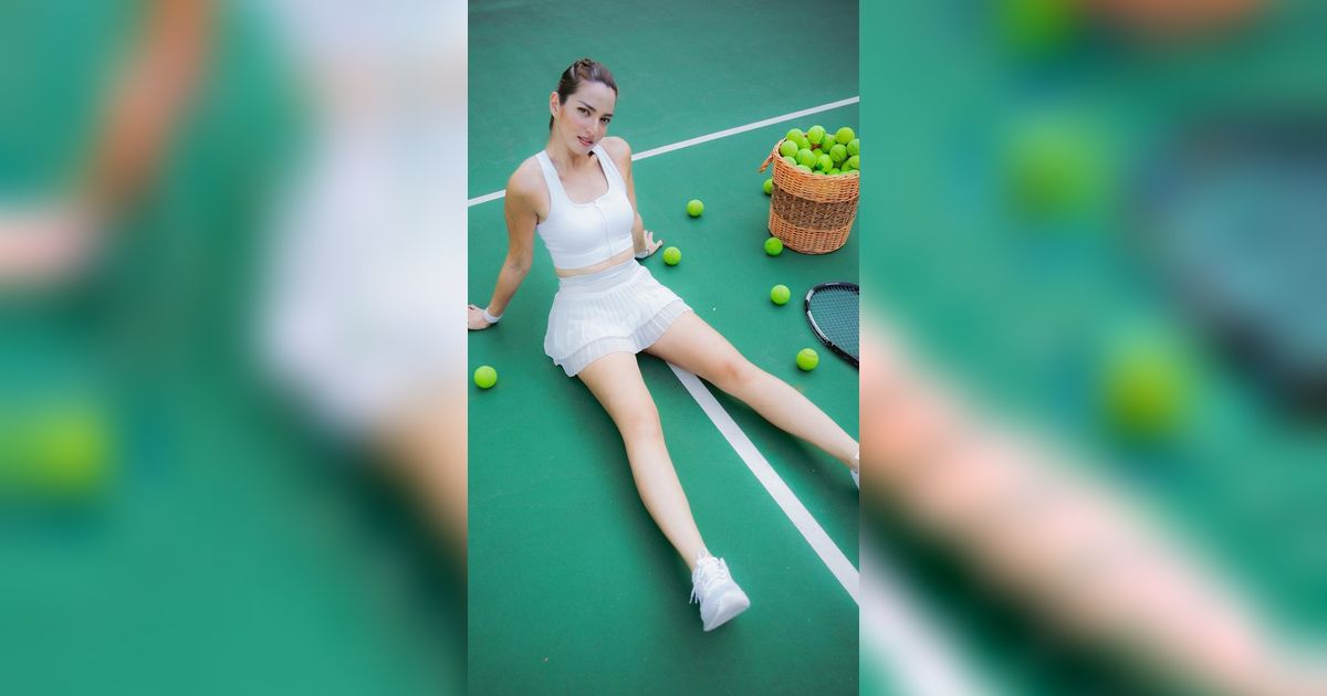 Dipuji Bak Barbie, Ini Gaya Nia Ramadhani saat Latihan Tennis Jadi Sorotan