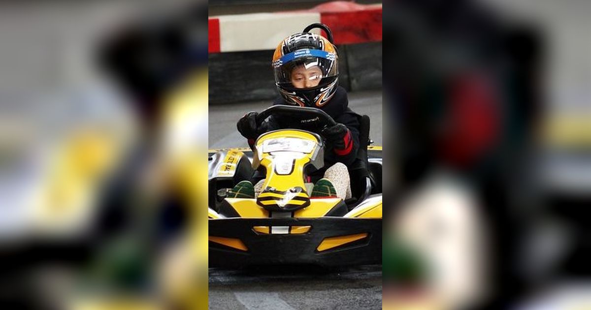 Serunya Bermain Gokart di Jakarta Utara, Sirkuitnya Ada di Dalam Ruangan