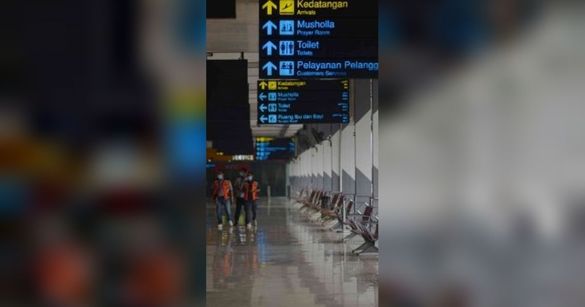 VIDEO: Anggota DPR Gerindra Minta Bandara Halim Ditutup, 