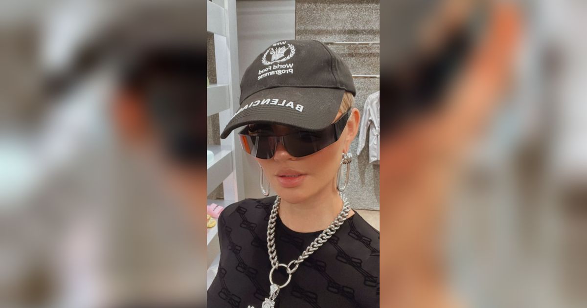 Penampilannya Selalu Curi Perhatian, Intip Deretan Gaya Nyentrik Agnez Mo