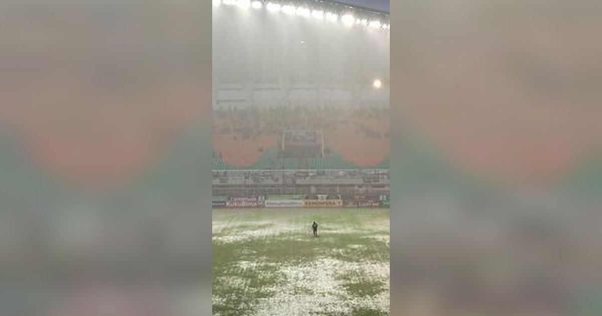 Sering Banjir, Rumput Stadion Pakansari Bakal Diganti Biayanya Capai Rp1,9 Miliar