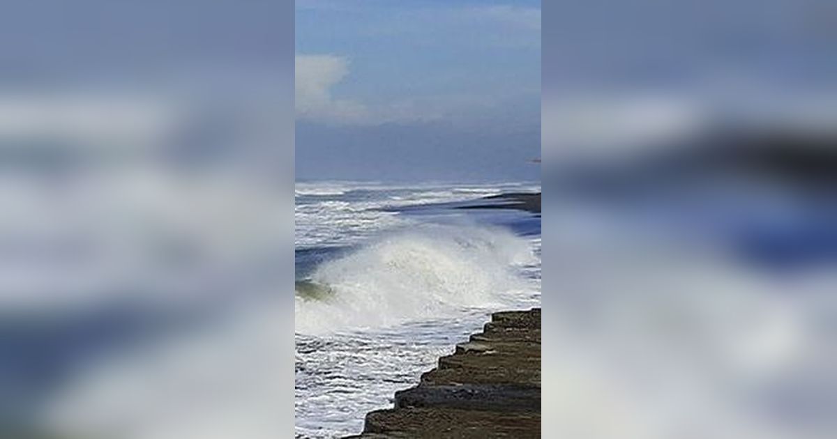 Waspada Gelombang Laut Selatan Tinggi, Bisa Sebabkan Tenggelam