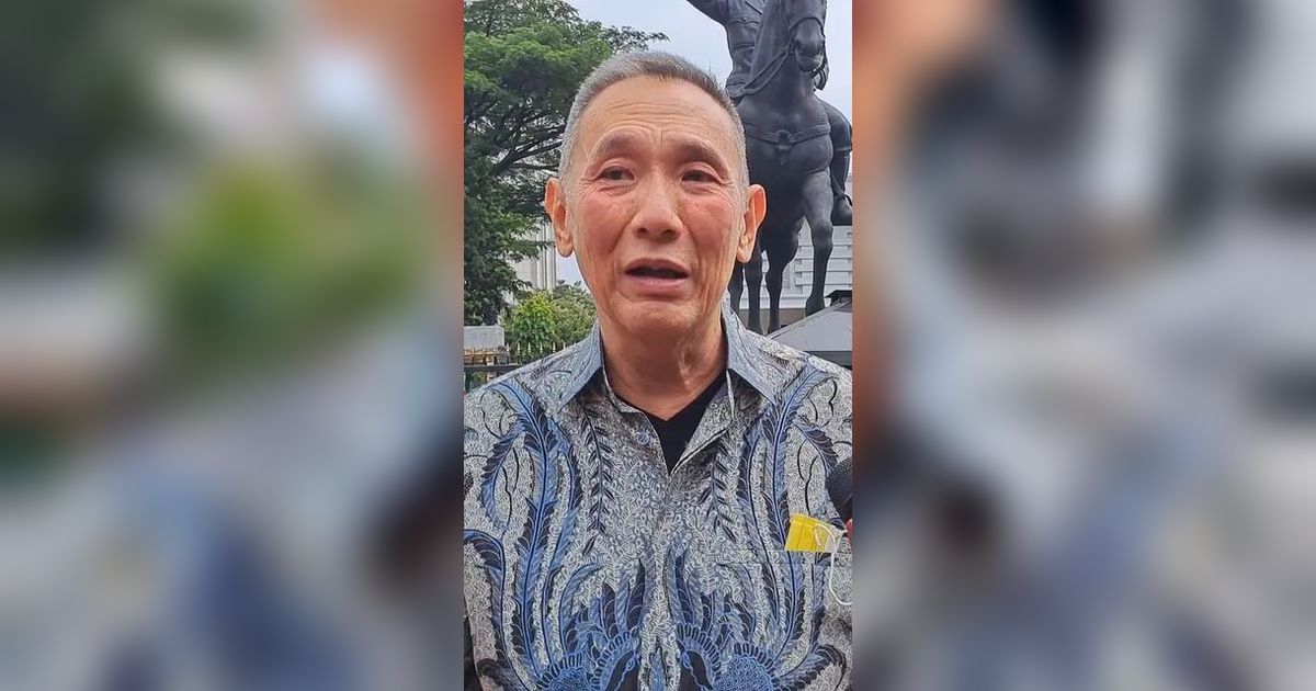 VIDEO: Ditinggal Sopir, Jusuf Hamka Naik Angkot saat Jokowi Resmikan Tol Cisumdawu