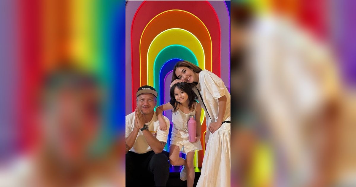 Deretan Mantan Pasangan Artis yang Tetap Akur dan Kompak Bareng Anak, So Sweet
