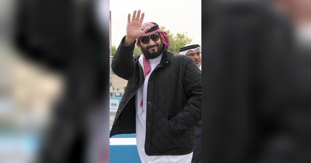 Penampilan Langka Pangeran Muhammad bin Salman dalam Balutan Outfit Kasual, Tampak Tampan dan Gagah