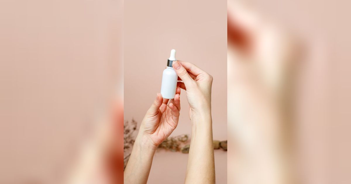 Skin Purging Saat Mencoba Produk Skincare Baru, Bahaya Nggak Sih?