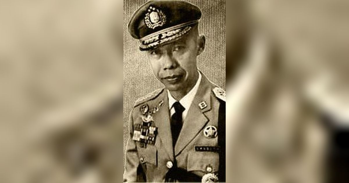 Tampannya Cicit Hoegeng Sang Jenderal Jujur, Saling Beri Hormat dengan Kapolri