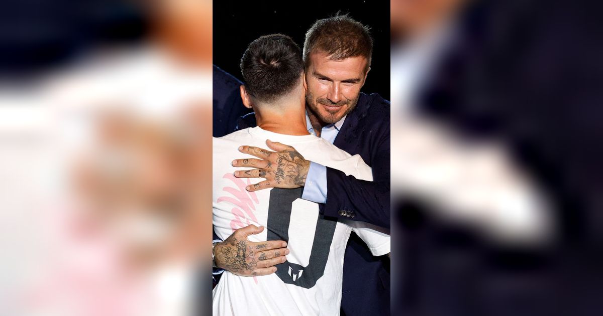 FOTO: Dipeluk David Beckham, Lionel Messi Resmi Berseragam Inter Miami