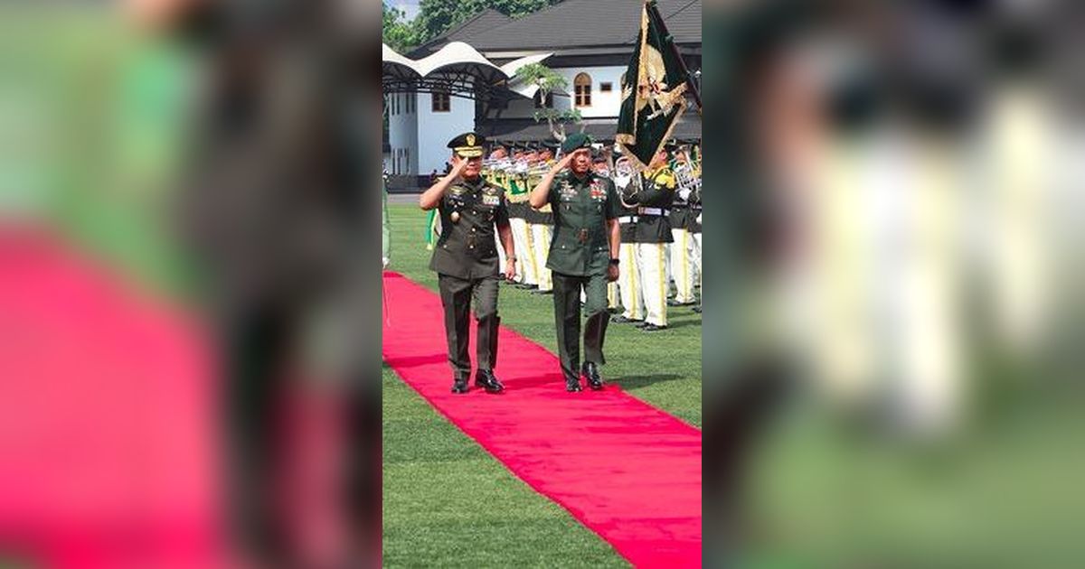 Jenderal AD Filipina Datangi Kasad Dudung, Warna Seragam yang Dikenakan Bikin Salfok