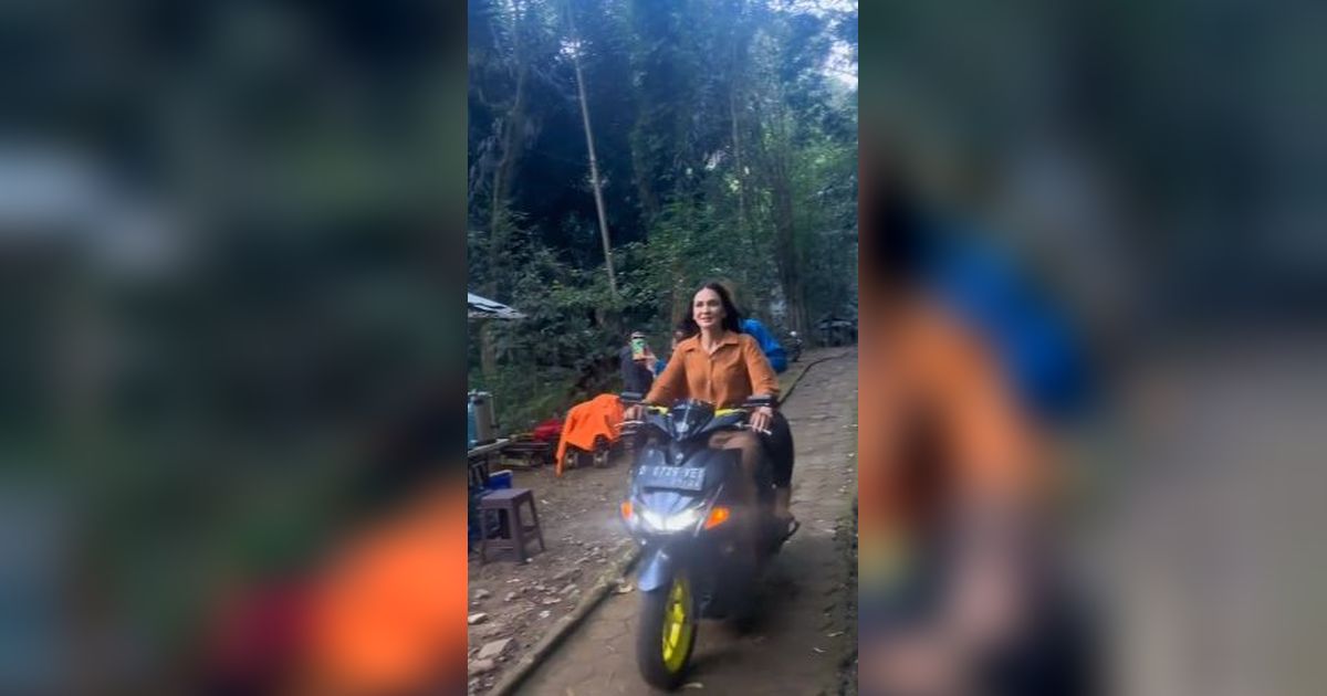 Viral Video Luna Maya Kendarai Motor Matic di Tengah Hutan, Aksinya Curi Perhatian