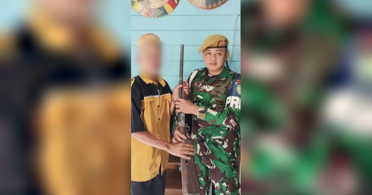 TNI Terima Belasan Pucuk Senpi Rakitan dari Warga di Kaltim