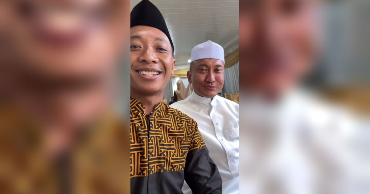 Pak Bhabin Sambut Jenderal Polisi Pulang Haji, Celotehannya Bikin Bintang 1 Ngakak