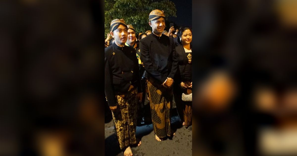 Keseruan Ganjar Pranowo Ikut Kirab Malam Satu Suro di Solo, Berlangsung Khidmat