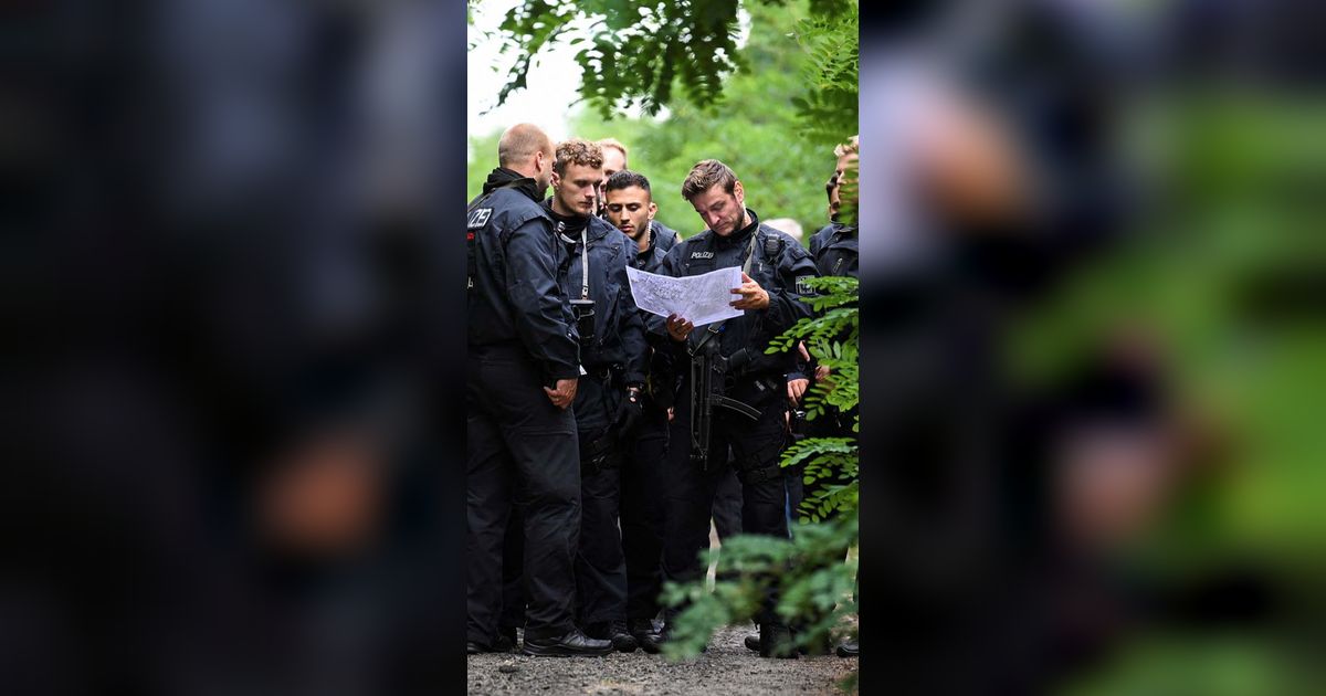 FOTO: Geger Ada Singa Lepas dan Berkeliaran di Jerman, Orang-Orang Diminta Tetap di Rumah