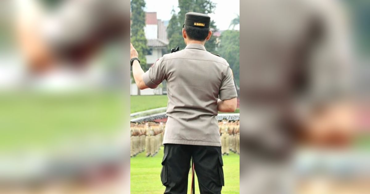 Driver Ojol Kegirangan Teriak-teriak di Jalan Anaknya jadi Polisi, Jenderal Bintang 1 Polri 'Masuk Polisi Bayar?'