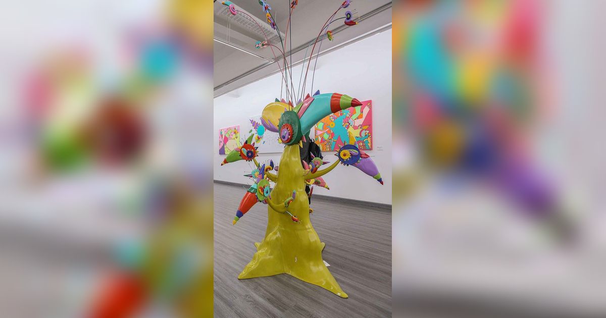 FOTO: Mengagumi Warna-warni Karya Seni Daniel Kho di Pameran Castaneda Factor