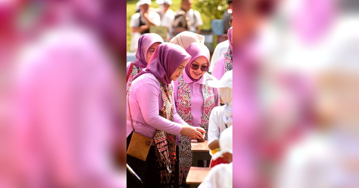 Keseruan Ibu Negara Iriana Bermain bersama Anak-Anak Banyuwangi