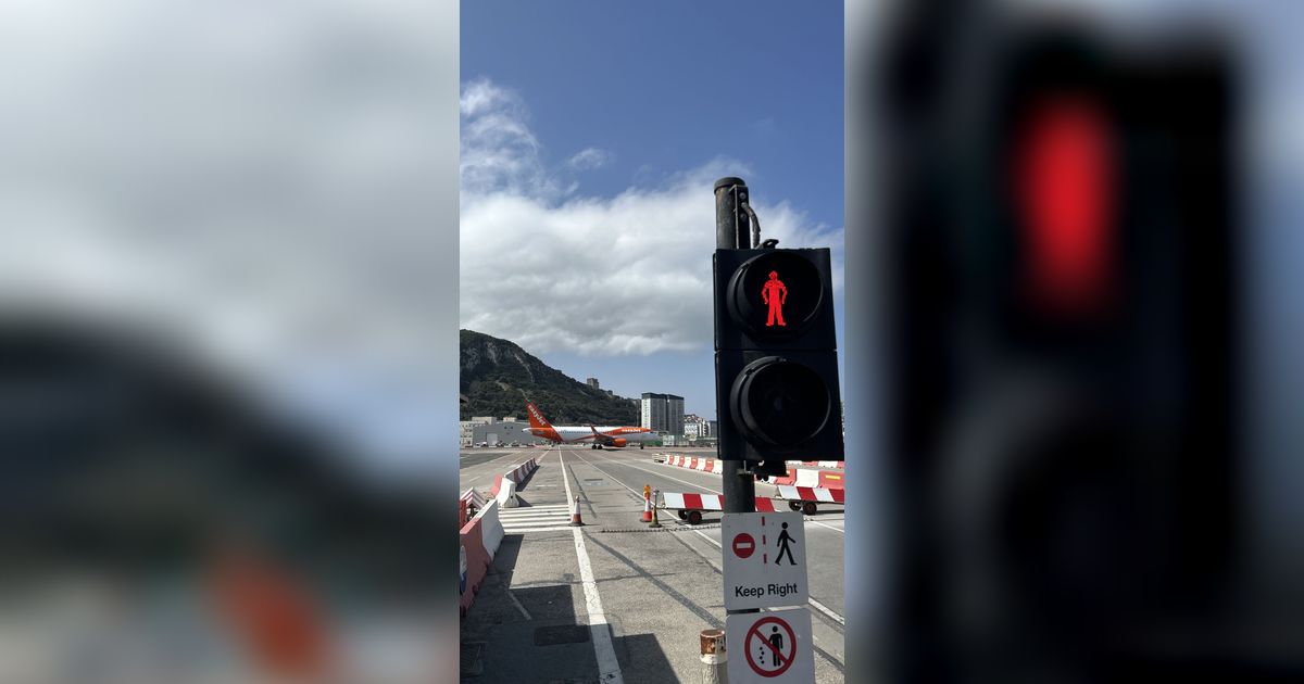 Bandara Paling Ekstrem di Dunia, Landasan dan Jalan Raya Jadi Satu