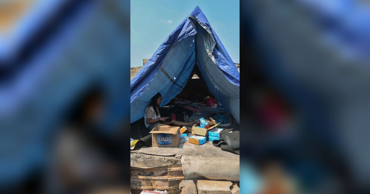 FOTO: Pasca Kebakaran 400 Rumah di Penjaringan, 1.000 Orang Mengungsi di Tenda Darurat, Keadaannya Memprihatinkan