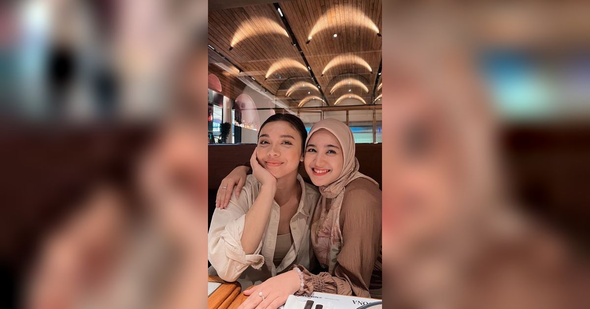Intip Momen Pertemuan Cut Syifa dengan Angela Gilsha, Reuni Sekaligus Rayakan Ulang Tahun