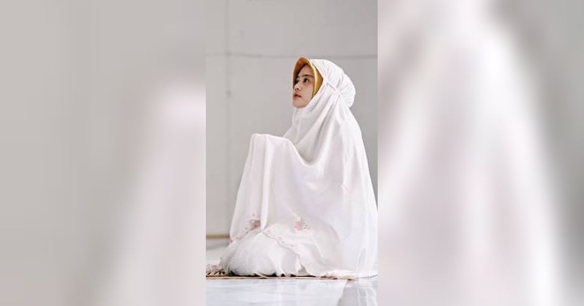 Gerakan Sholat yang Benar untuk Perempuan, Perhatikan Posisinya