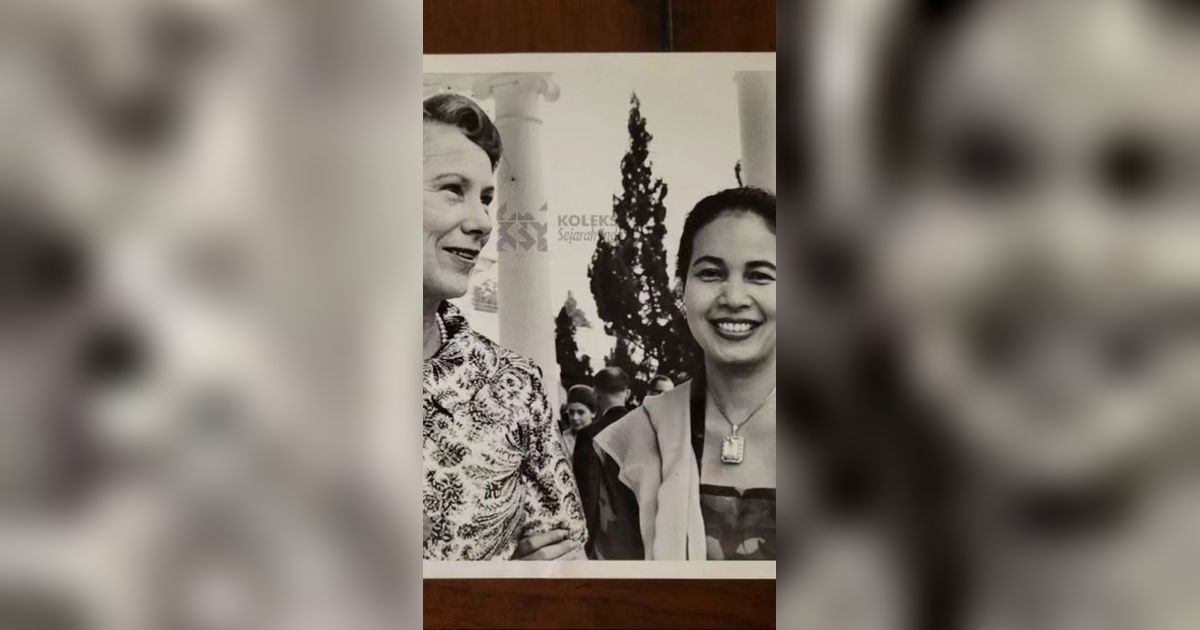 Potret Lawas Ibu Hartini Istri Bung Karno dengan Istri Menlu Belanda, 'Cantik Sekali'