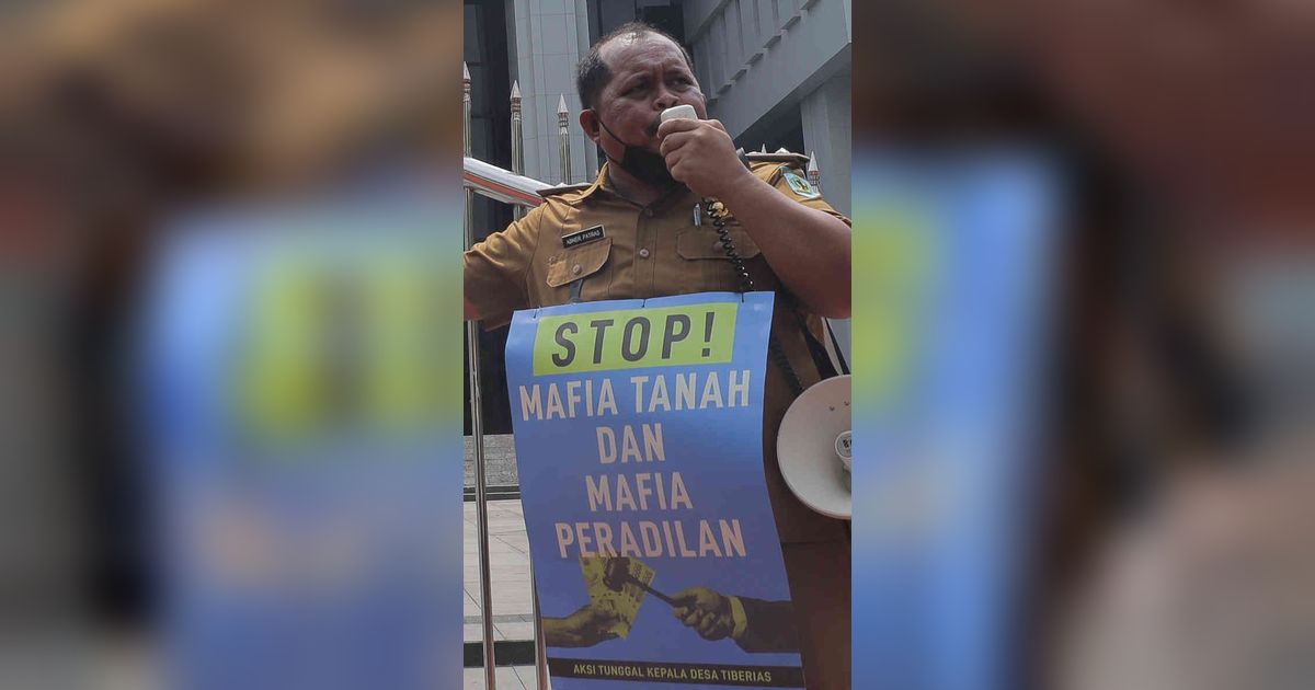 Protes Mafia Tanah dan Peradilan, Kades Asal Sulawesi Utara Demo Tunggal di Gedung MA