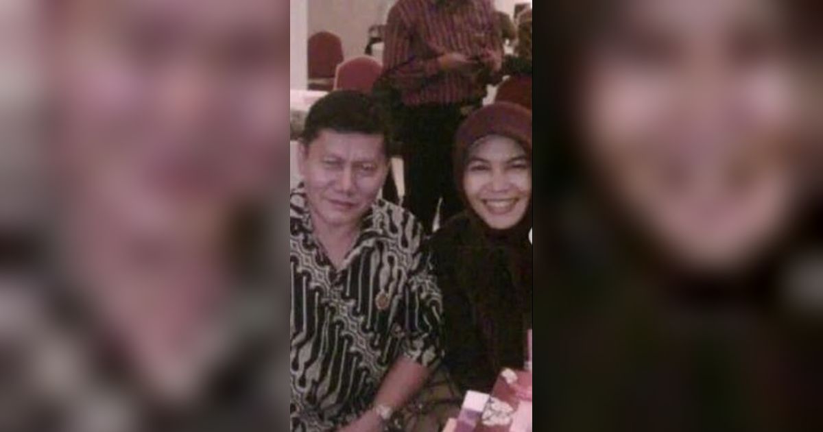 Mengenang Masa Lalu, Wanita Pensiunan TV Swasta Ini Unggah Foto Bareng Artis-artis Ternama