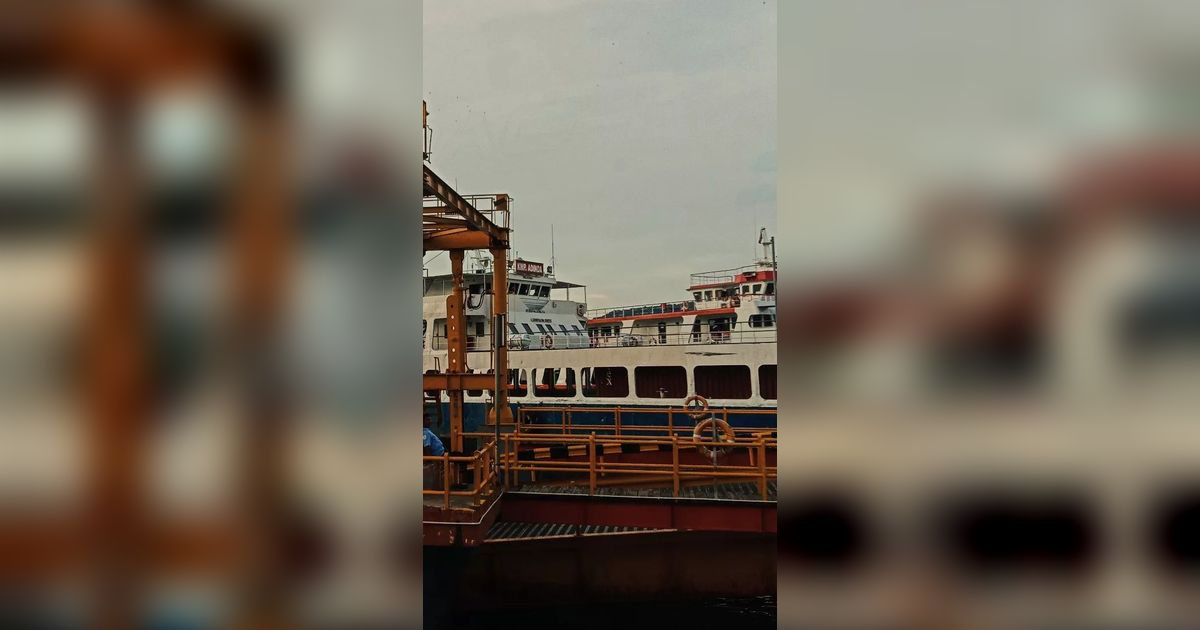 Buntut Libur Sekolah, Pelabuhan Ketapang Banyuwangi Macet Parah