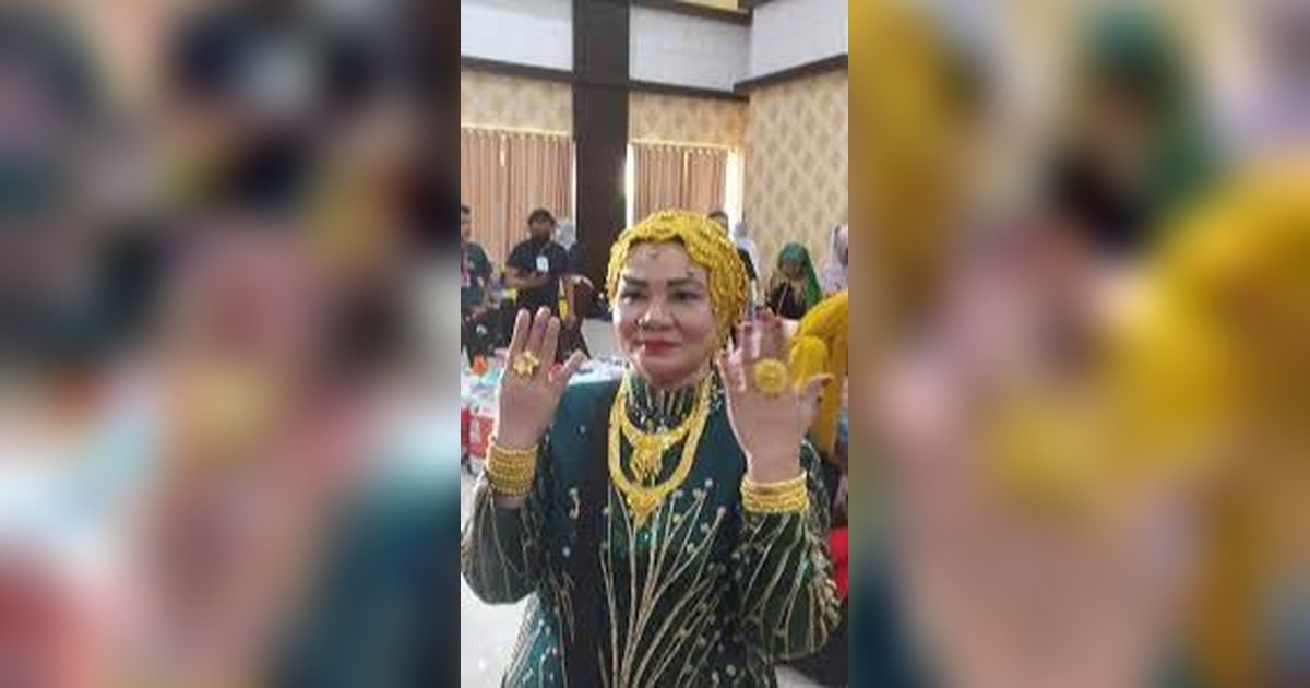 Viral Jemaah Haji Tampil Glamor saat Sampai di Tanah Air, Pakai Perhiasan hingga 180 gram