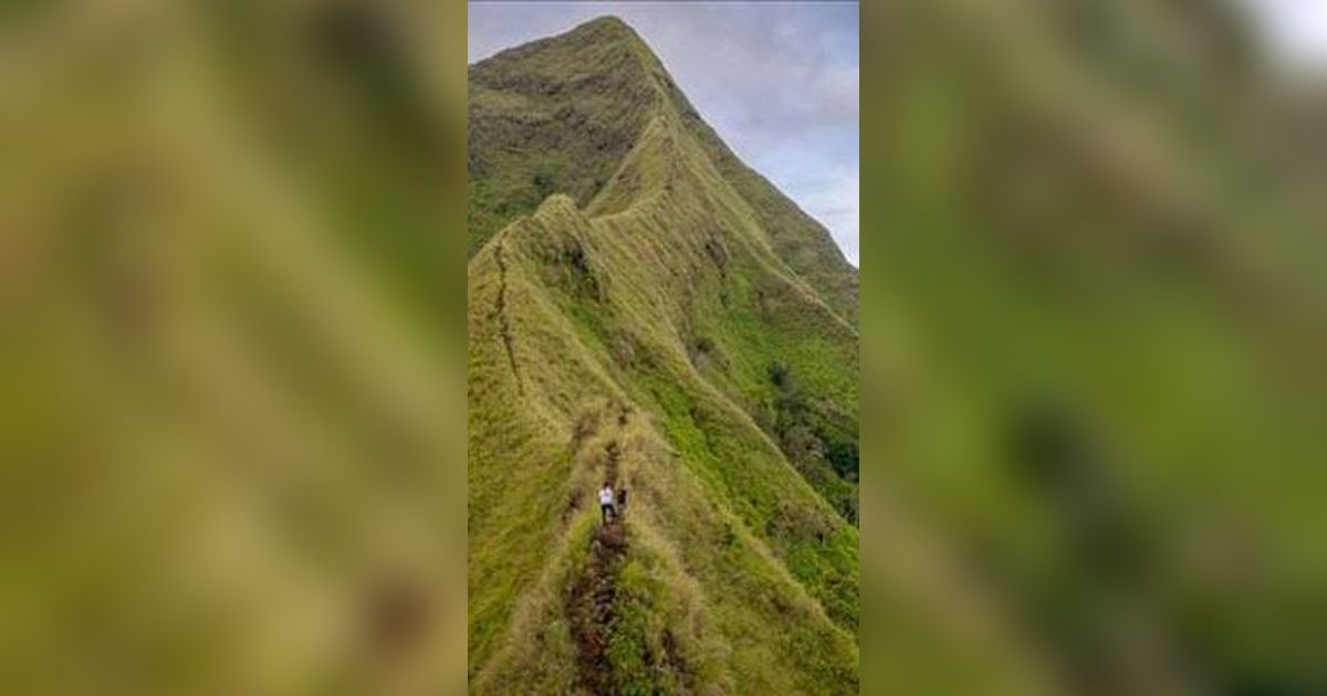 Punya Jalur Pendakian Ekstrem, Ini Fakta Menarik dari Gunung Piramid!
