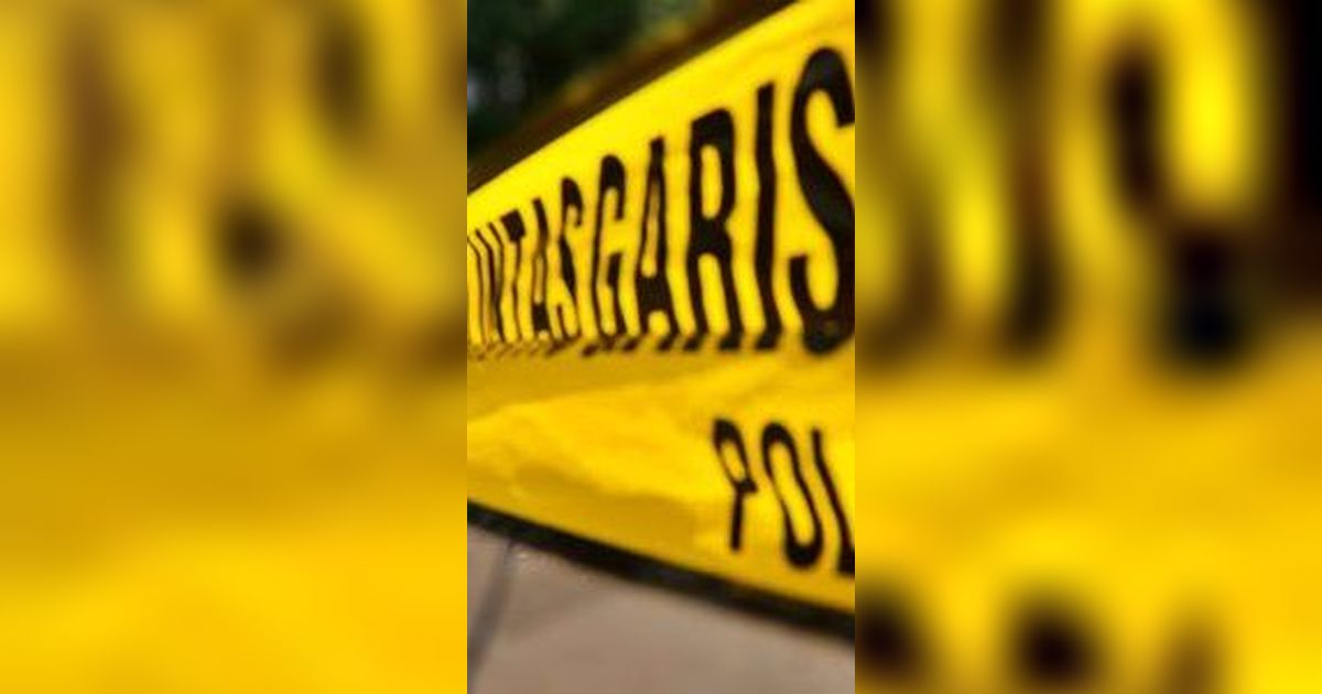 Viral Video Pria Tiba-Tiba Bunuh Diri Tiduran di Rel saat KRL Lewat di Senen