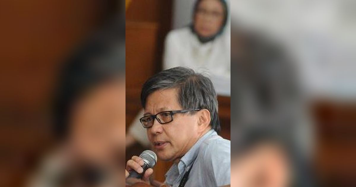 Deretan Kontroversi Rocky Gerung Berujung Laporan Polisi