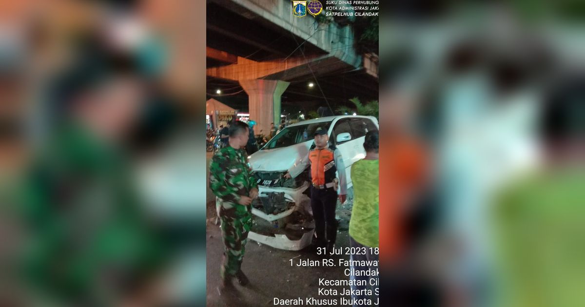 Kronologi Mobil Tabrak Sejumlah Pemotor hingga Tiang Lampu Merah Fatmawati Sampai Roboh