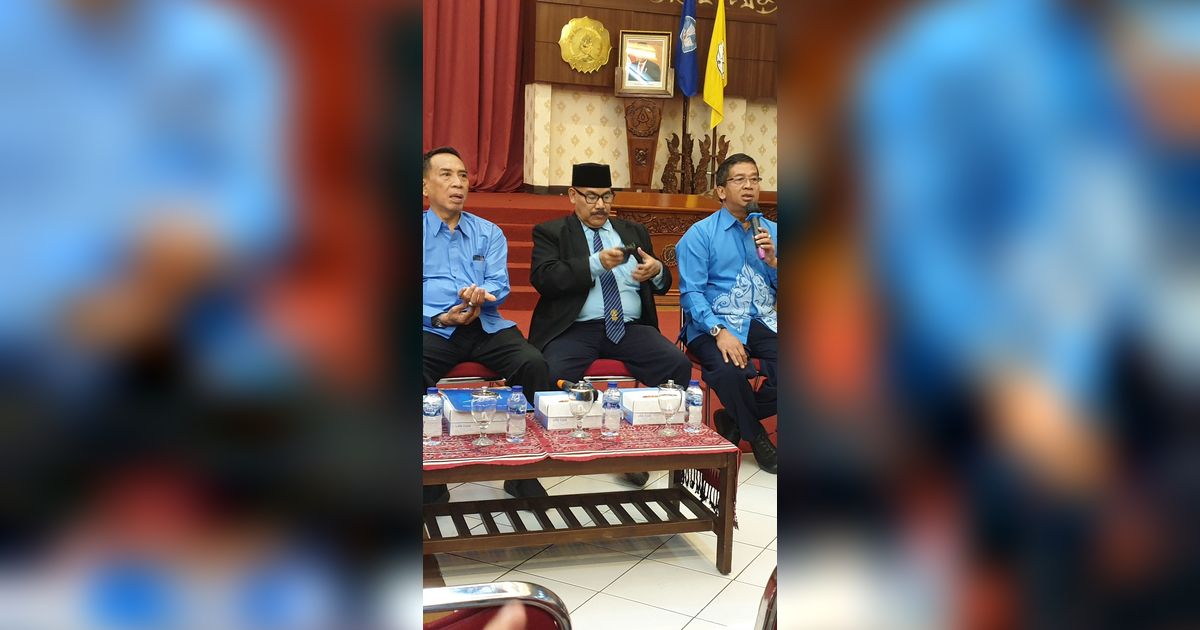 Rektor UNS Datangi Kemendikbud Usai Nadiem Cabut Gelar Guru Besar 2 Profesor, Bahas Apa?