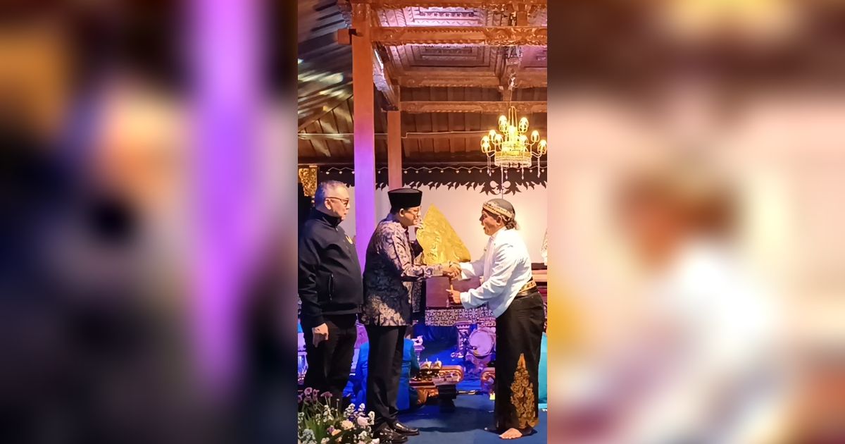 Anies Nonton Wayang Kulit Lakon Semar Mbangun Khayangan, Ini Maknanya