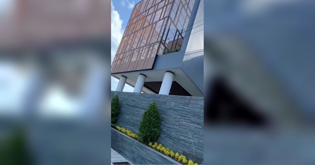 Potret Rumah Baru Denny Caknan di Ngawi yang Mewah Bak Hotel Bergaya Modern