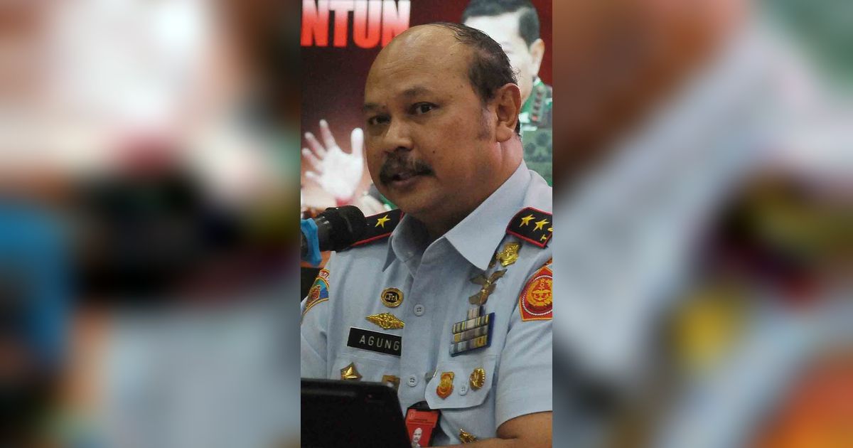 FOTO: TNI Blak-blakan Arogansi Mayor Dedi Geruduk Polres Medan untuk Pamer Kekuatan