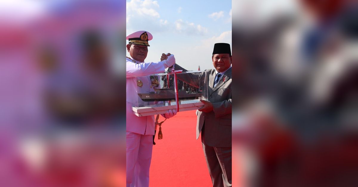 Prabowo Serah Terimakan Kapal Perang dari Jerman ke TNI AL