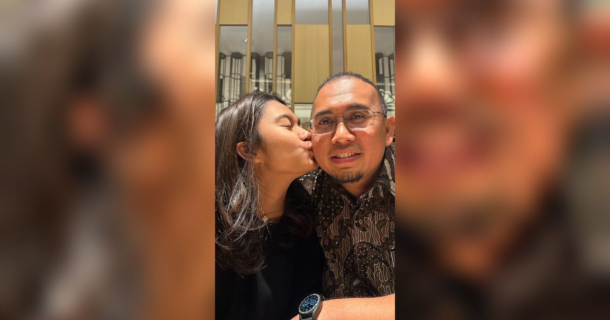 Cantiknya Putri Politisi Andre Rosiade Anak Buah Prabowo, Pose Bareng Sang Ayah Ramai Pada 'Melamar'