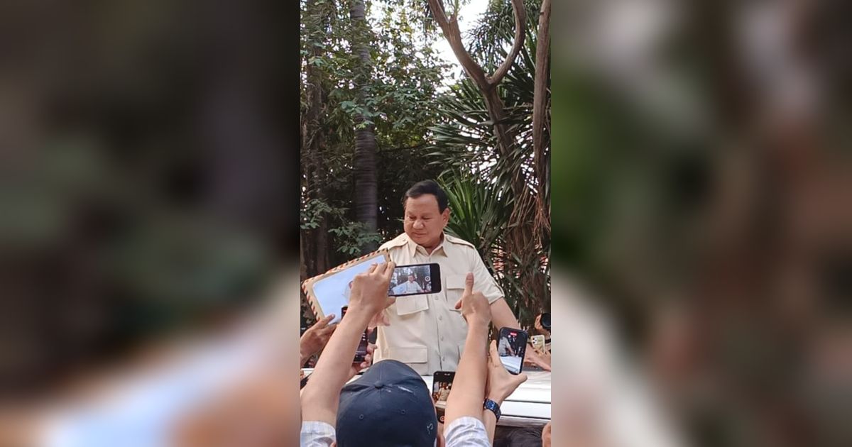 Resmikan Rumah Pemenangan Relawan, Prabowo: Ganjar dan Anies adalah Sahahat Saya