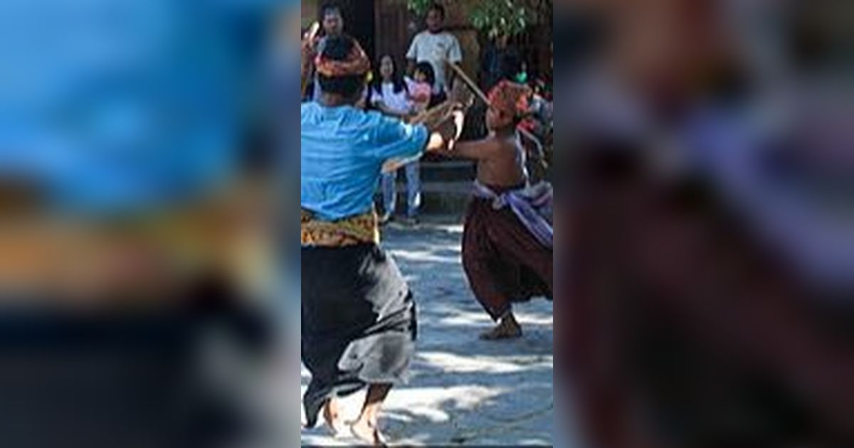 Mengenal Peresean, Tradisi Adu Kuat Para Lelaki di Lombok Sambut Hari Kemerdekaan